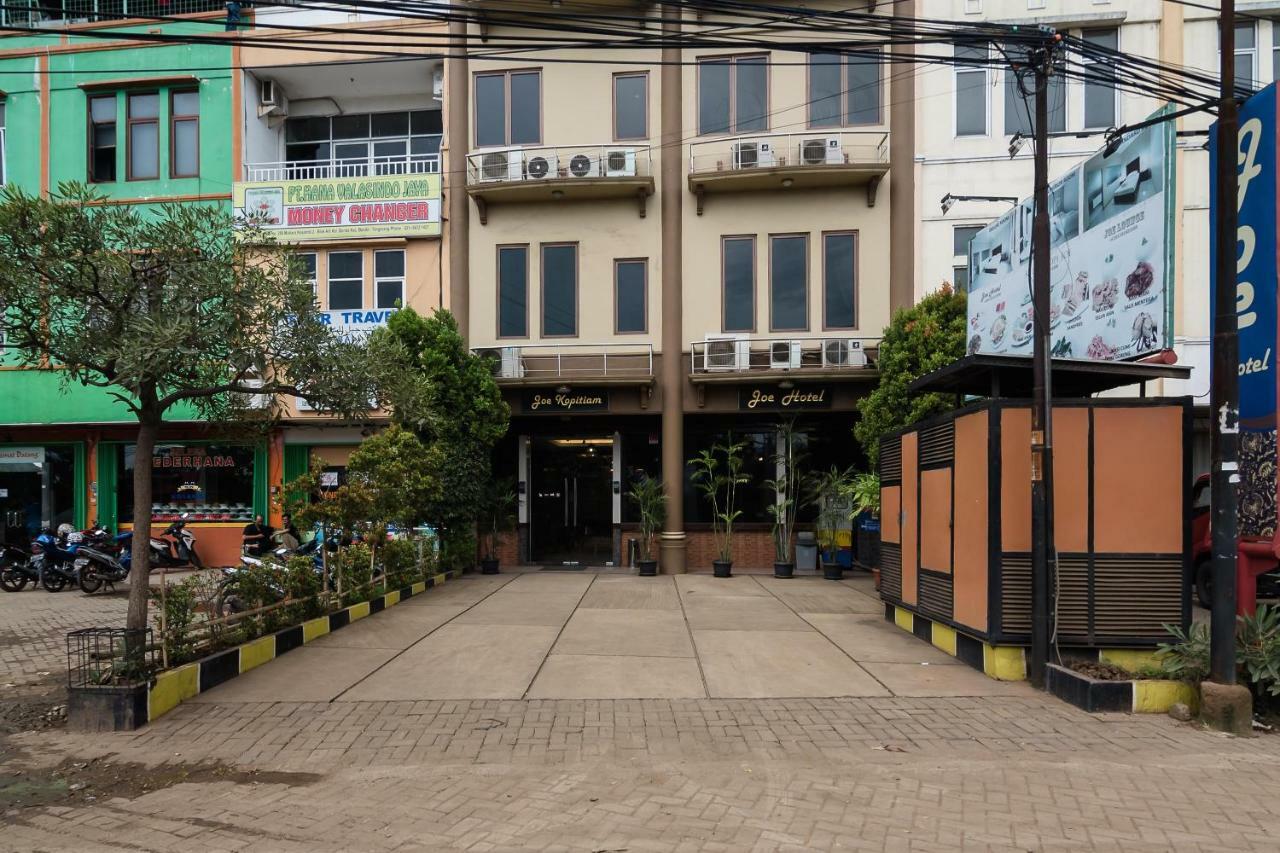 RedDoorz Plus near Soekarno Hatta Airport 2 Tangerang Exterior foto